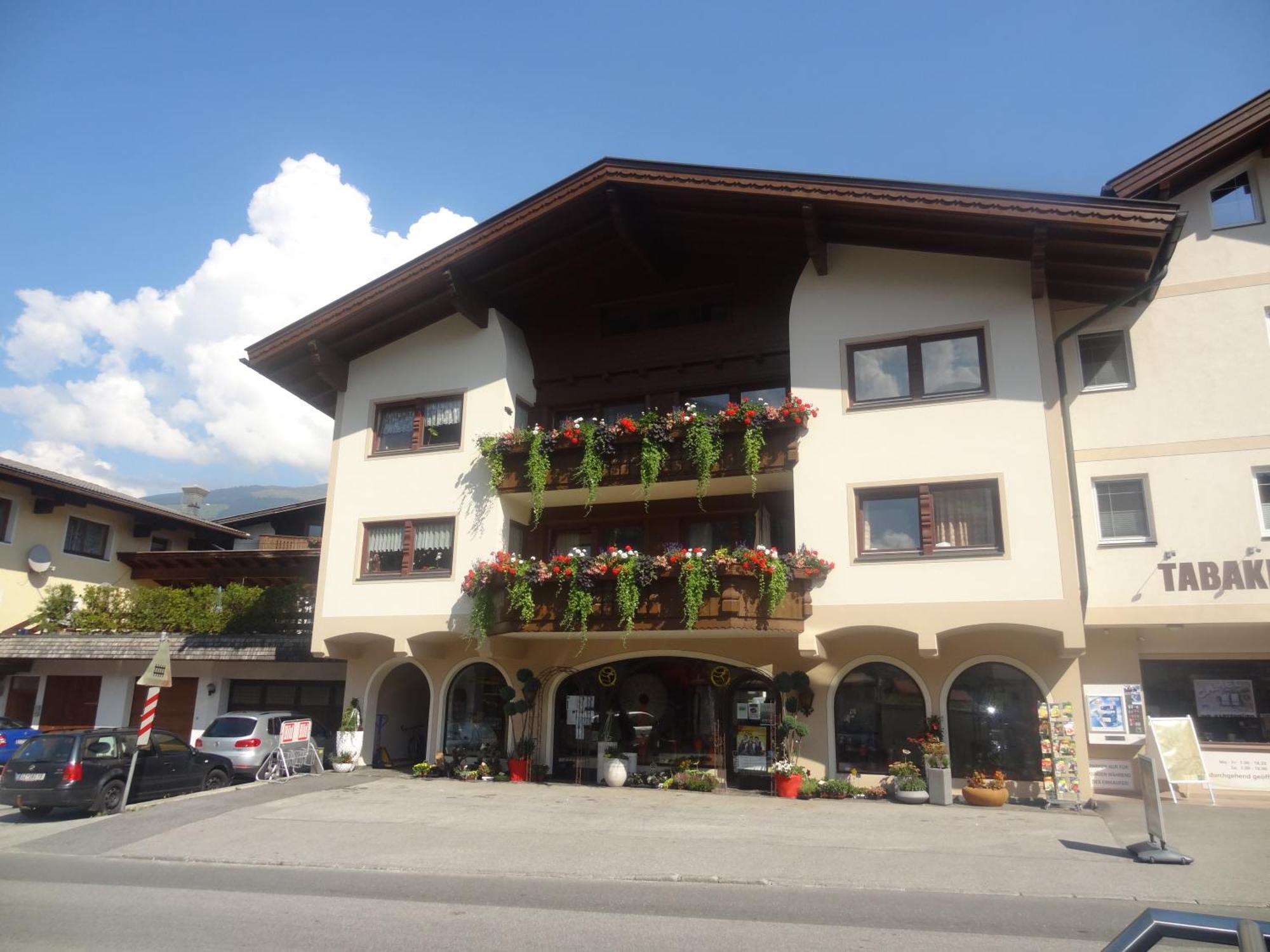 Ferienwohnung Blumen Penz Zell am Ziller Habitación foto